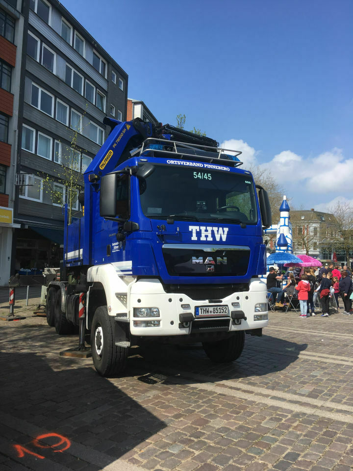 Der Schrottplatz - Spiegelsymmetrisch des Showrooms