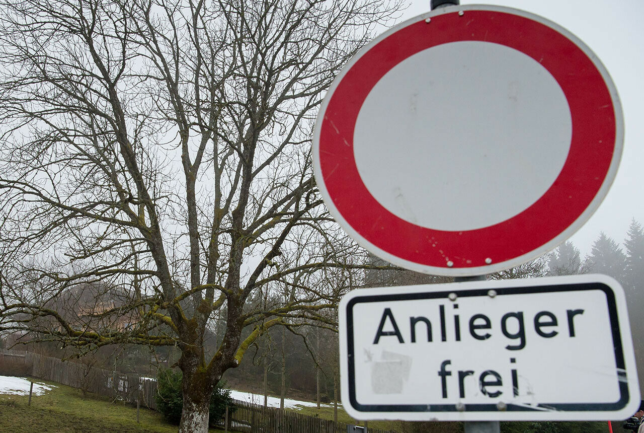 Wer gilt eigentlich als Anlieger im Sinne dieser Beschilderung? Tats&auml;chlich jeder, der ein berechtigtes Anliegen hat