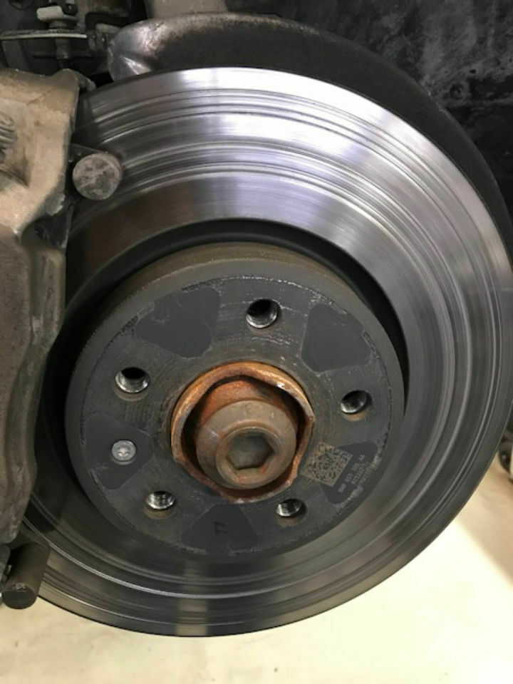 Massive Bremsenprobleme! LIMO! 4. Bremsentausch bei 33.000 km!