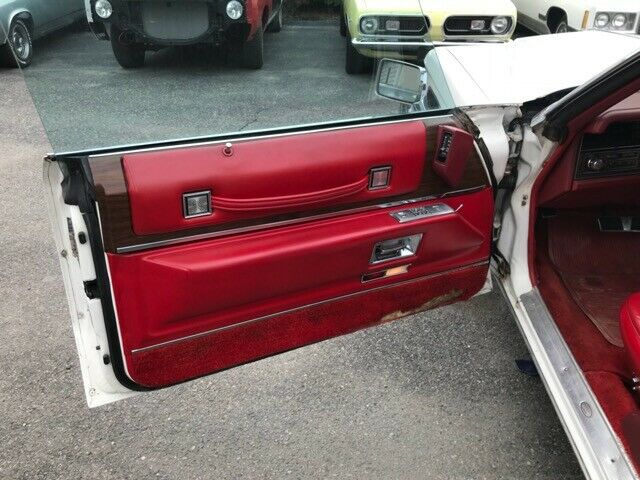 1000 Gründe, warum man sich ein US-Luxuscoupe aus den 70er Jahren kaufen sollte