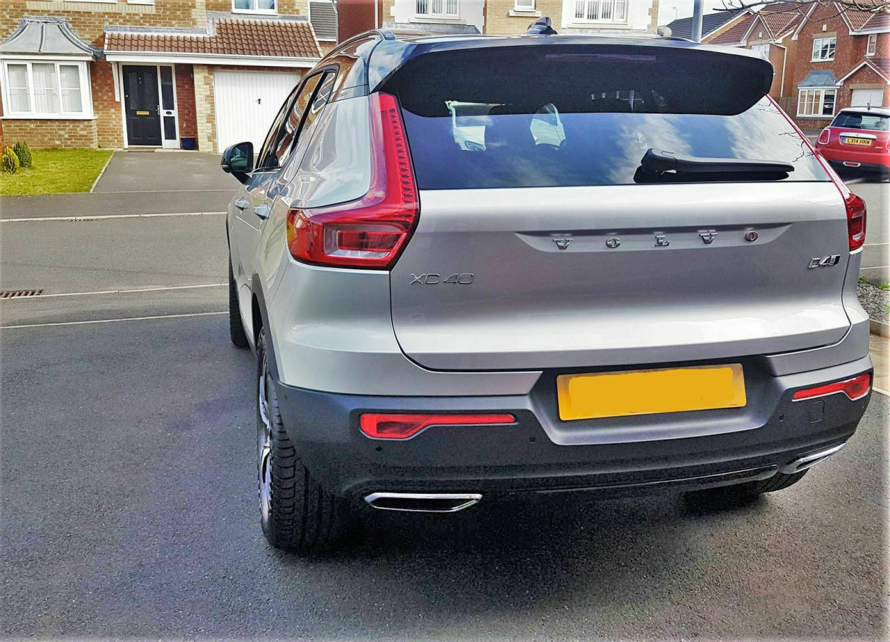 Zeigt her Eure Volvo XC40 (Farben)!