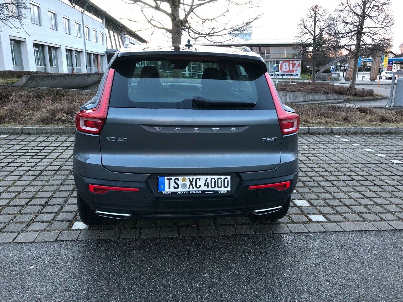 Zeigt her Eure Volvo XC40 (Farben)!