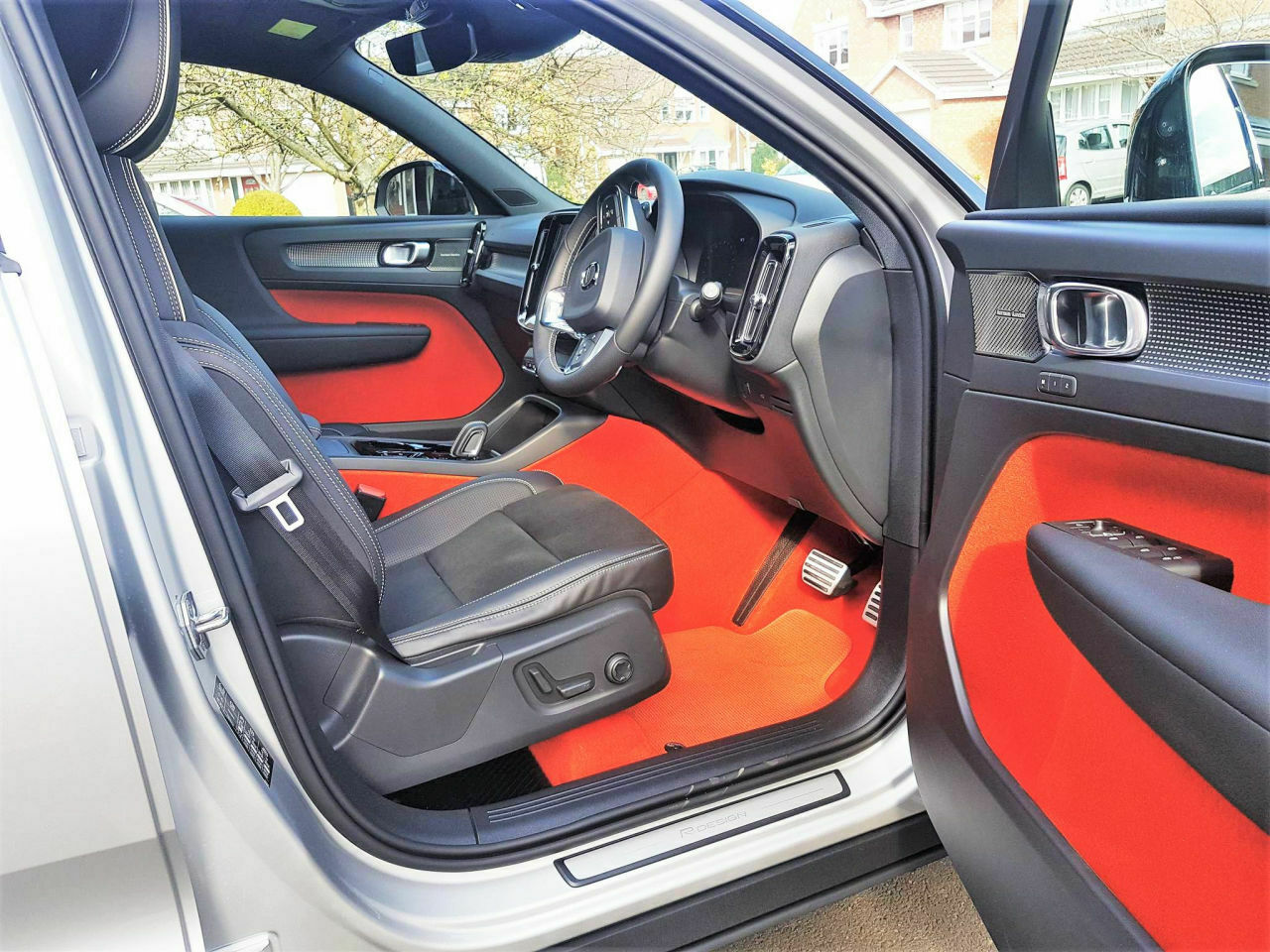 Zeigt her Eure Volvo XC40 (Farben)!