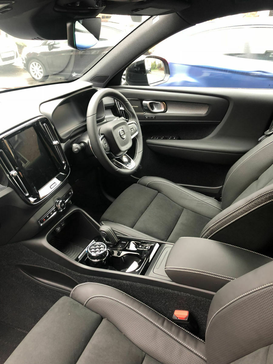 Zeigt her Eure Volvo XC40 (Farben)!