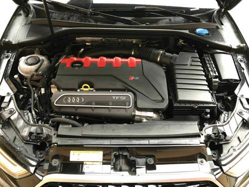 2.5 TFSI mit Abdeckung