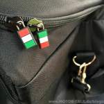 Kleine gummierte Reißverschlüsse mit Italien Flagge