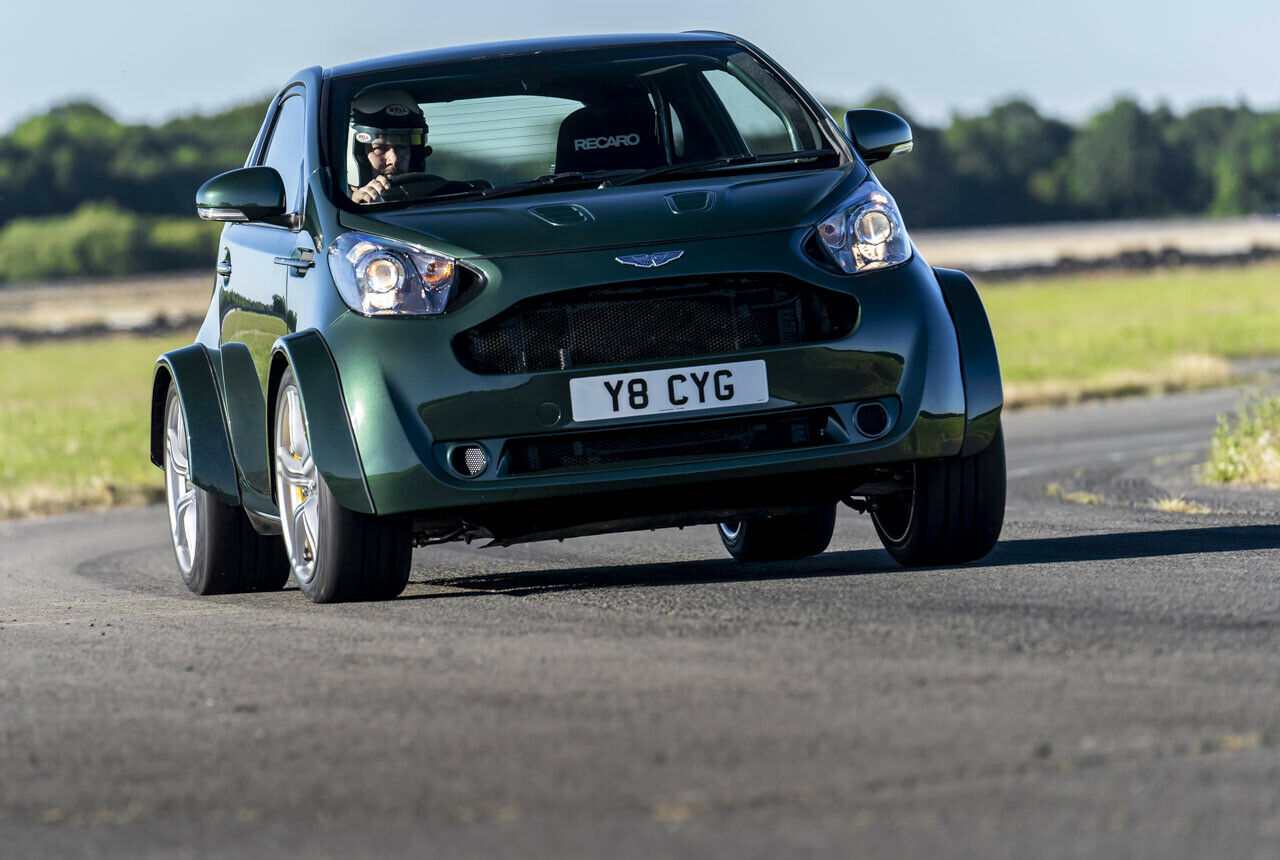Aston Martin V8 Cygnet: Das EInzelstück beschleunigt laut Aston Martin wegen des günstigen Leistungsgewichts schneller als der Vantage