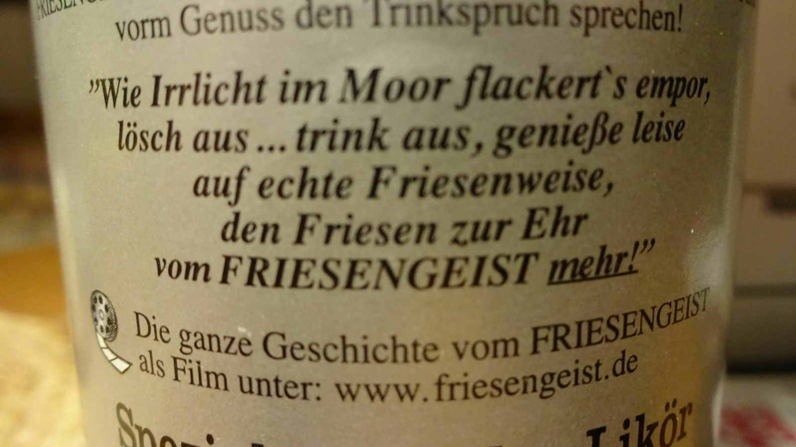 Der Schrottplatz - Spiegelsymmetrisch des Showrooms