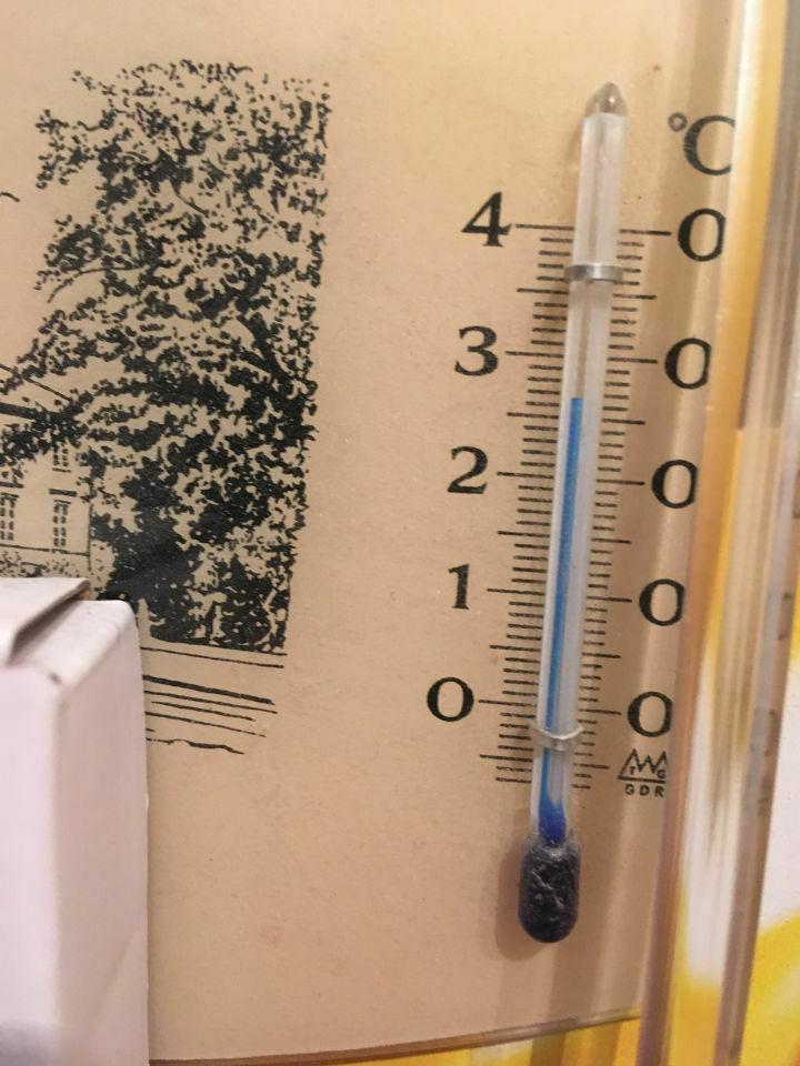 Der Schrottplatz - Spiegelsymmetrisch des Showrooms