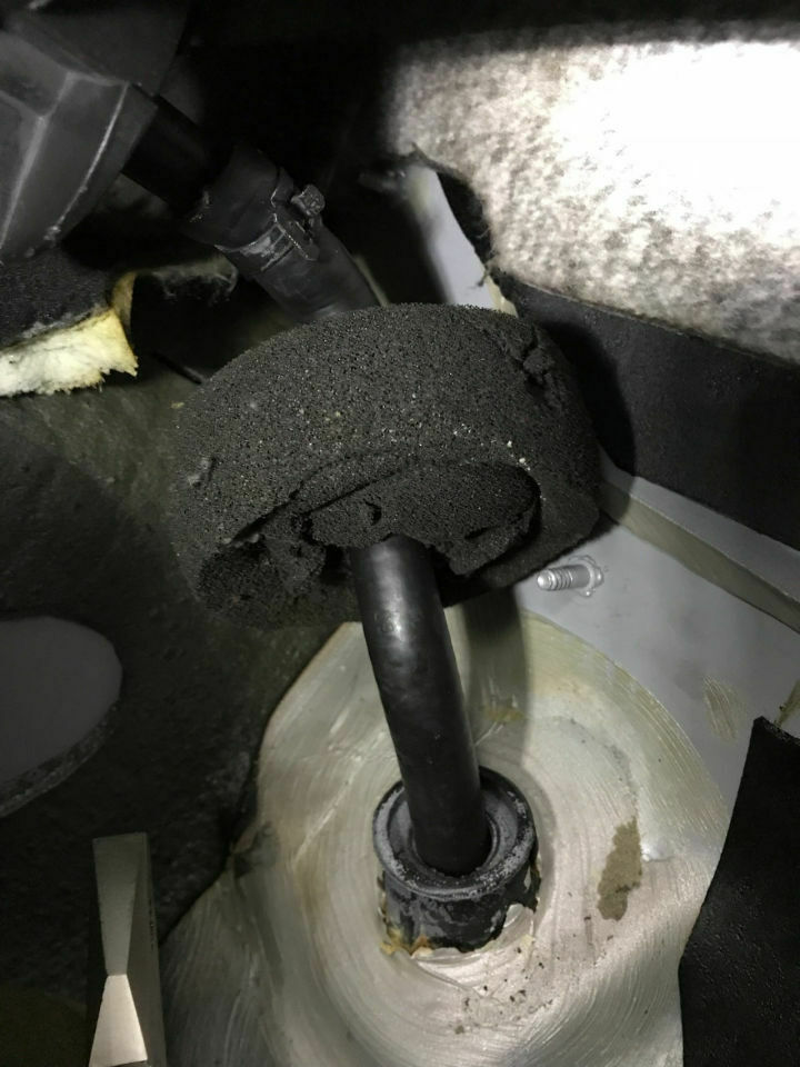 Wasser steht im Klimakasten