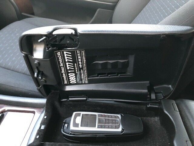 Fahrer-Armauflage rechts