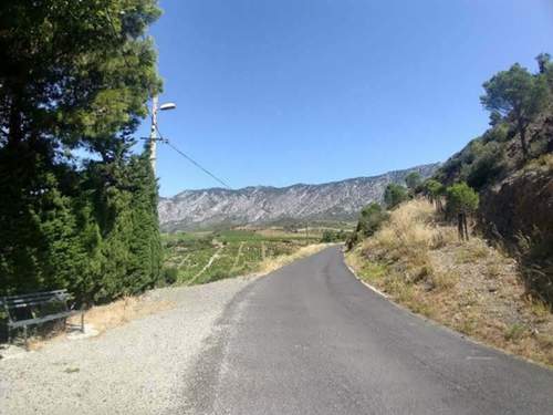 Sportliches Fahren macht auf den kurvigen Stra&szlig;en besonders Spa&szlig;