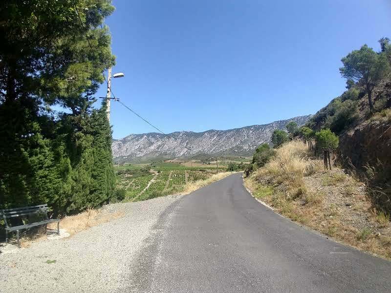 Sportliches Fahren macht auf den kurvigen Stra&szlig;en besonders Spa&szlig;
