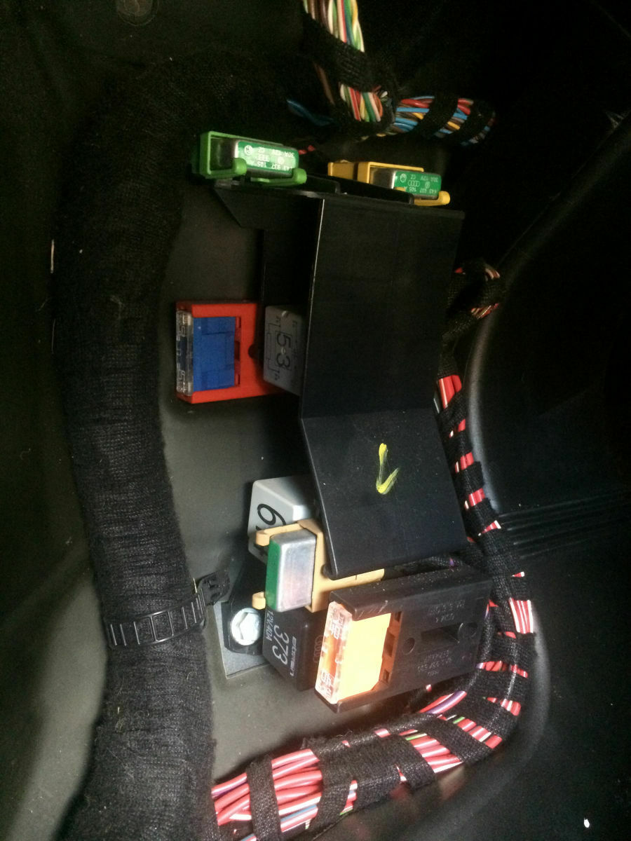 Anlasser dreht nicht - Fehlermeldung...mechanisch blockiert oder elektronischer Fehler...?