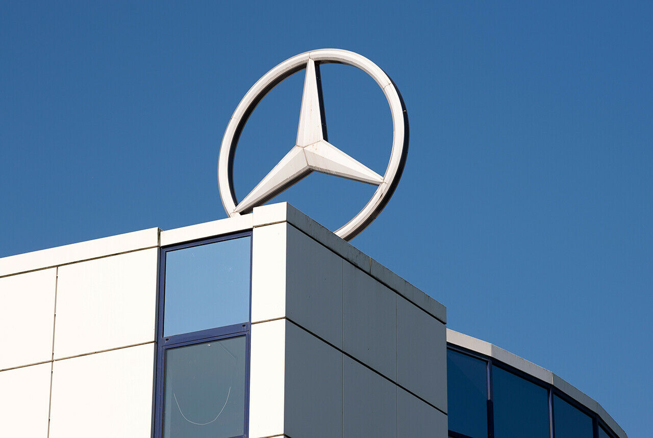 Im Juli 005 ist der Absatz vom Stuttgarter Autobauer Daimler weiter eingebrochen. Acht Prozent weniger standen in der Bilanz