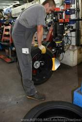 Entfernen der alten Reifen