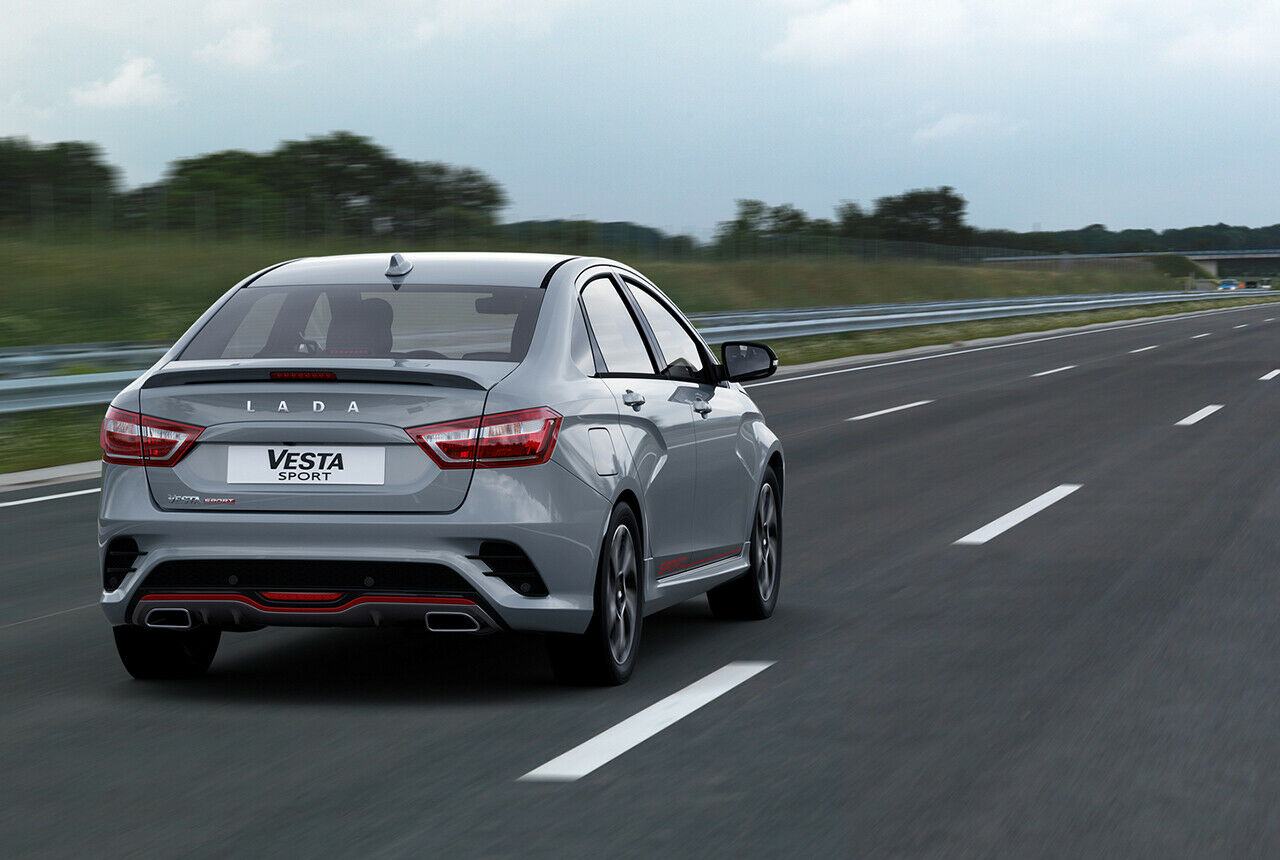 Breitere Schürzen, rote Streifen und eine Spoiler-Lippe - was man als moderner Kompaktsportler eben so trägt. Leistungstechnisch hält der Vesta Sport aber nicht mit