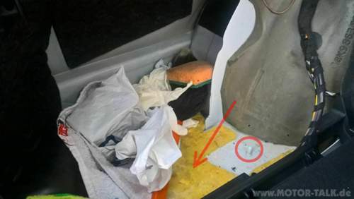 Kofferraumfach-links