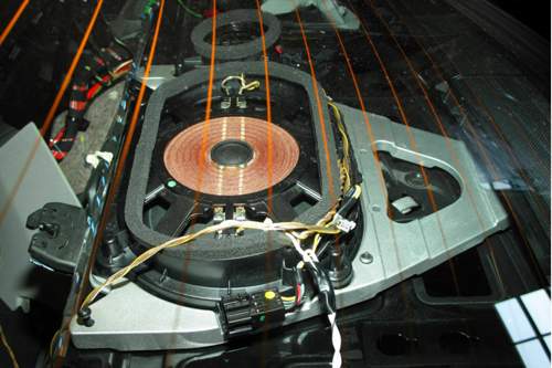 Montageort-hk-subwoofermodul-heckablage-hinten-rechts