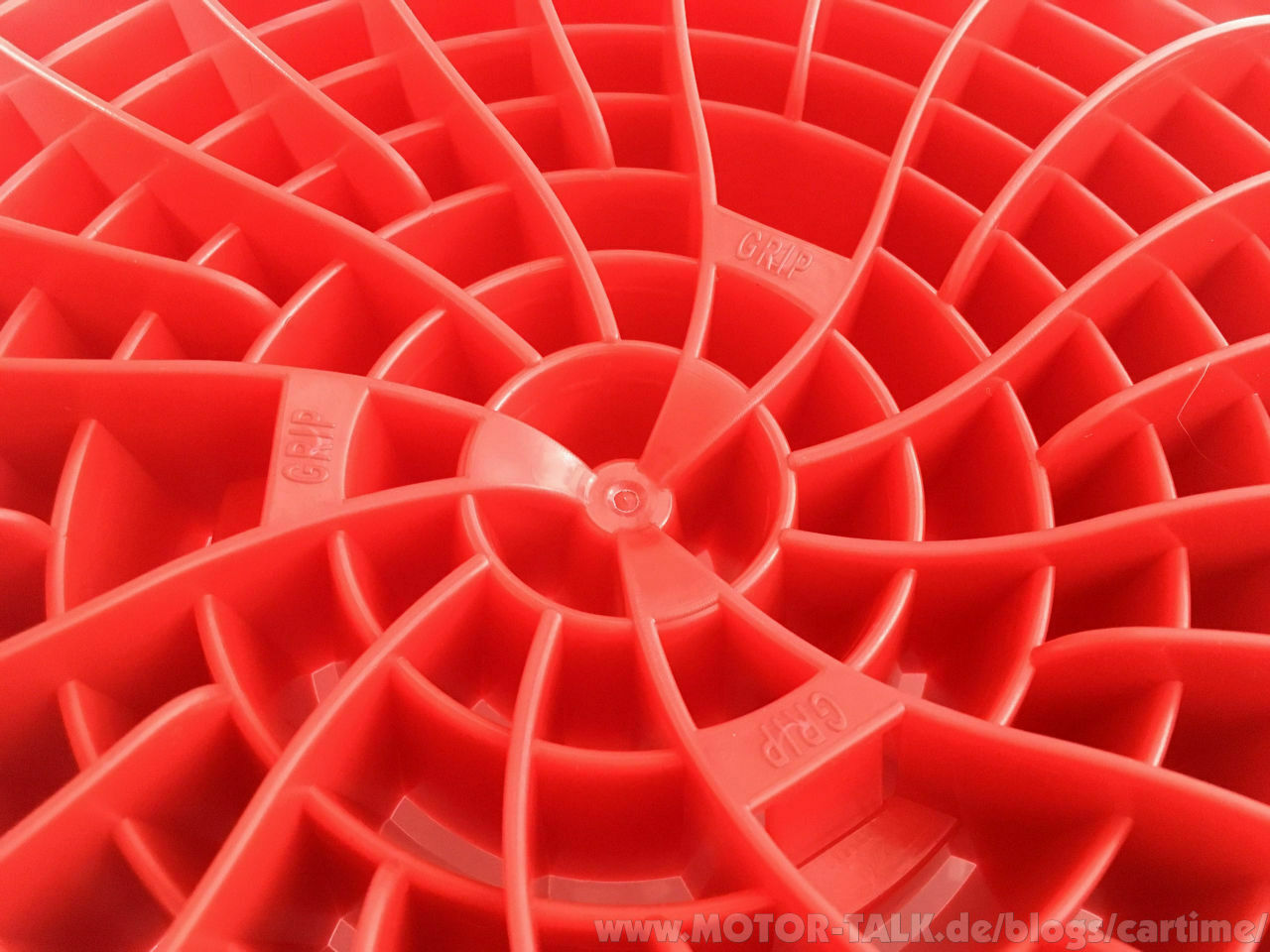 Drei Öffnungen für die Finger Detail Guardz Dirt Lock vs. Grit Guard