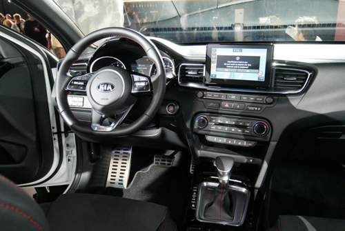 Ein Blick ins Cockpit ...