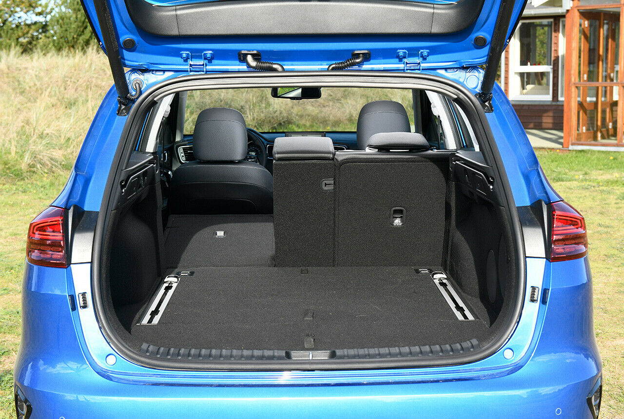 Kia baut eine dreiteilige Rückbank in den Ceed SW, lässt sie sich aber extra bezahlen. Das Kofferraumvolumen beträgt 625 Liter