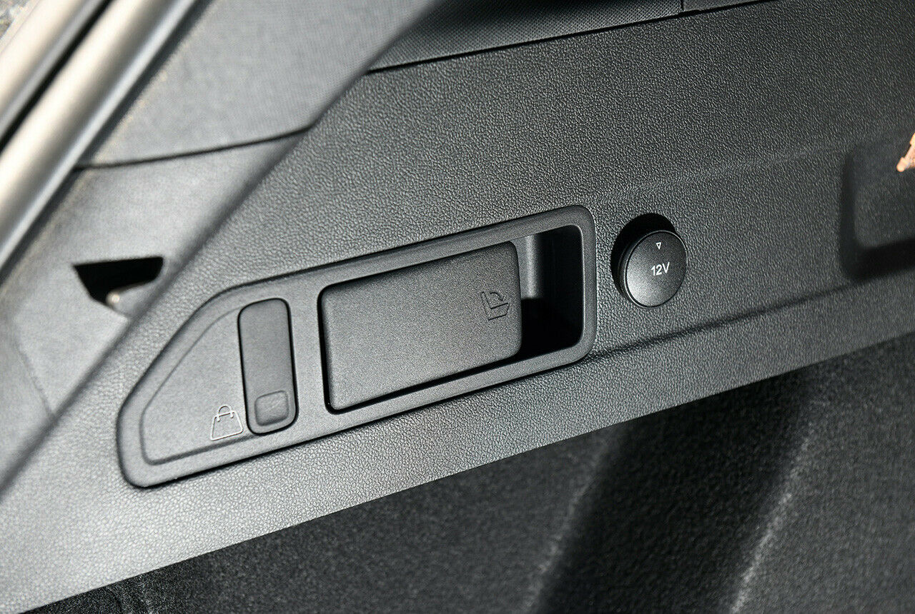 Die Fernentriegelung für die Rücksitzlehnen gibt es im Kia leider nur gegen Aufpreis