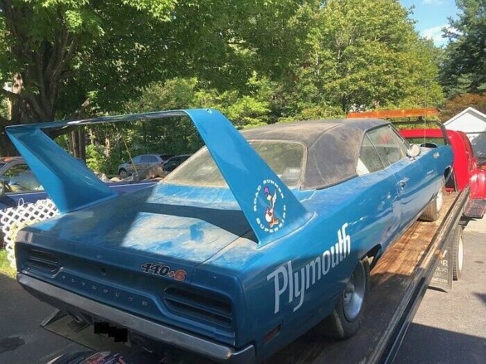 Der Plymouth Road Runner Superbird kam ab Werk mit diesen Aufklebern, freilich eine Anspielung auf die namensgebende Zeichentrick-Figur