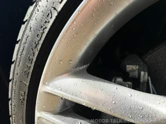 Linke Seite mit Nuke behandelt