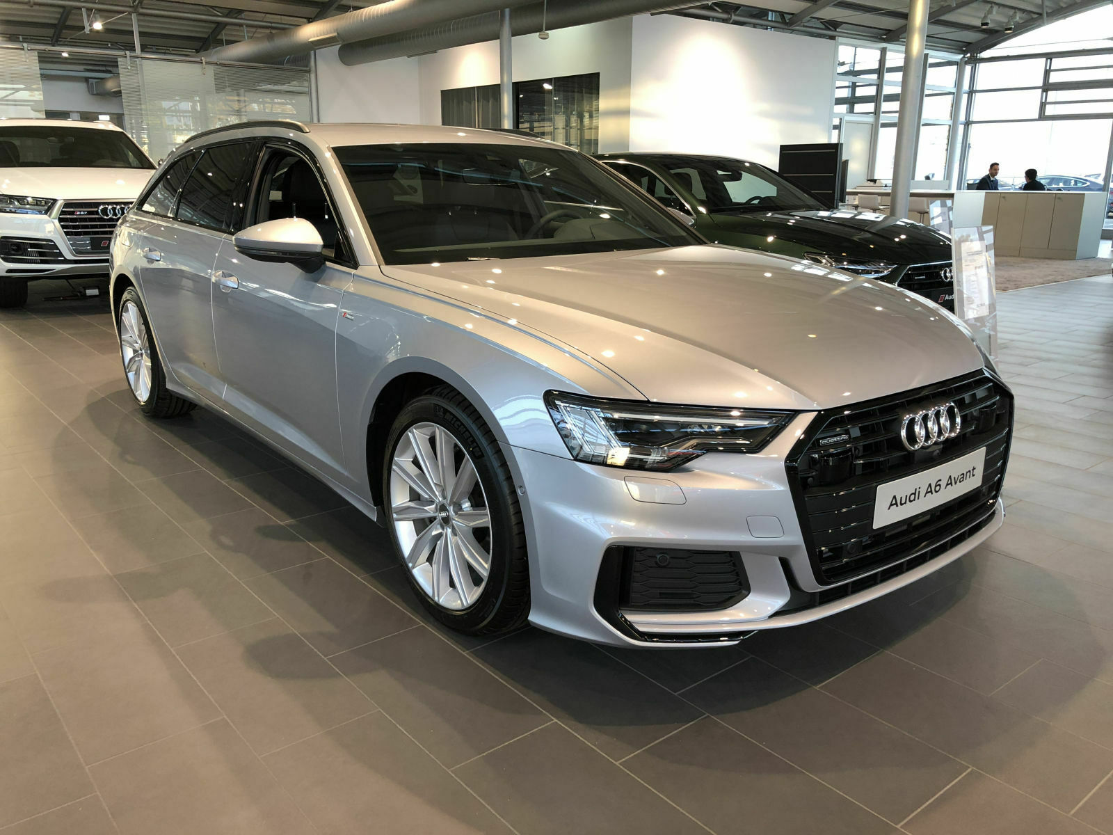 A6 C8 mit 18' Rädern