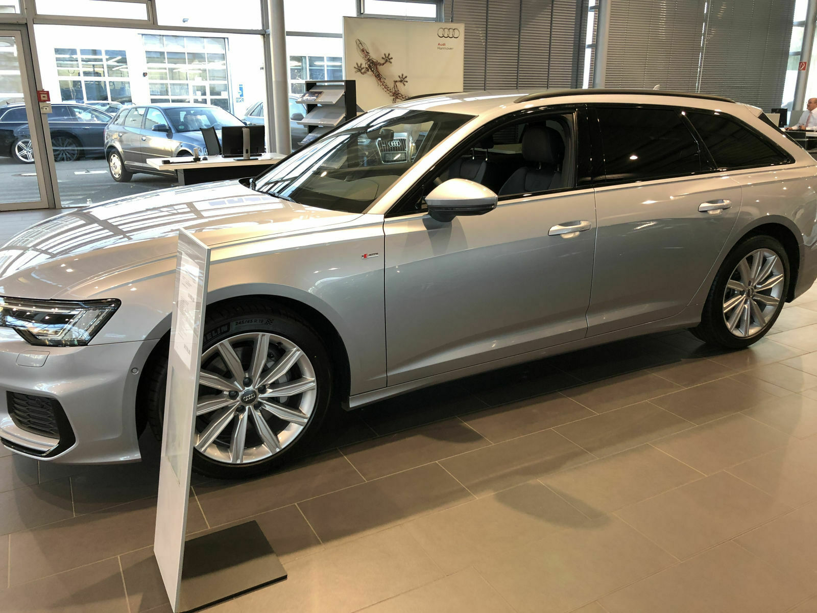 A6 C8 mit 18' Rädern