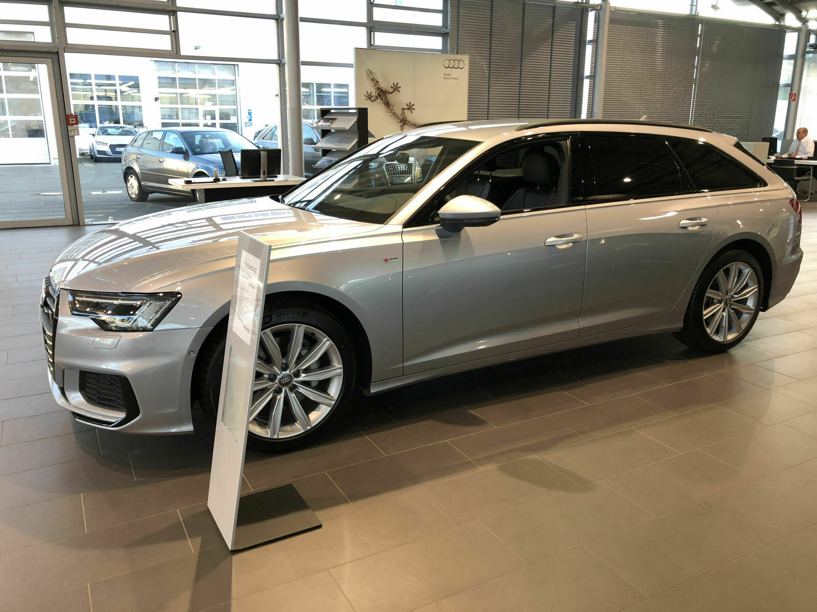 A6 C8 mit 18' Rädern