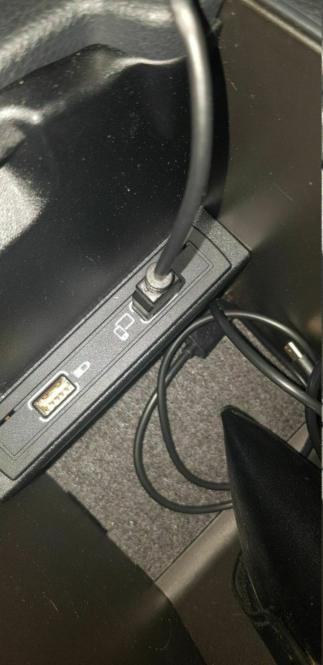 Infos und Bilder zum 10,25 Zoll Nachrüstdisplay