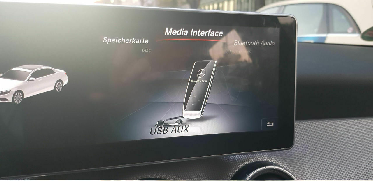 Infos und Bilder zum 10,25 Zoll Nachrüstdisplay