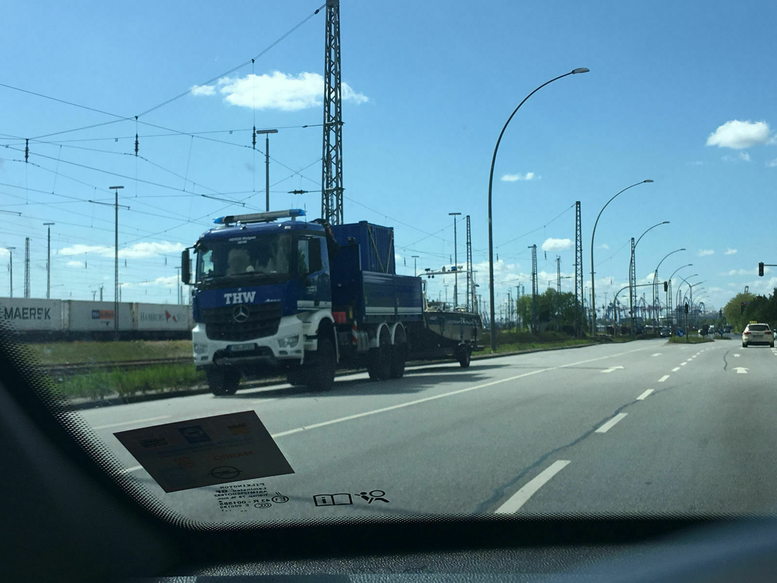 Der Schrottplatz - Spiegelsymmetrisch des Showrooms