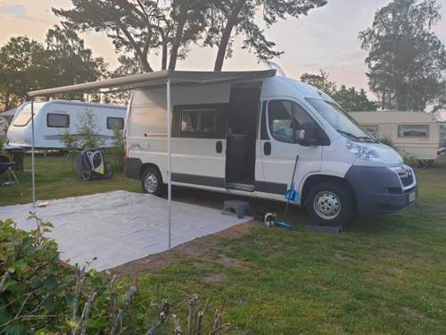 E1871708-85f8-40de-b2a7-ae3109f033fe