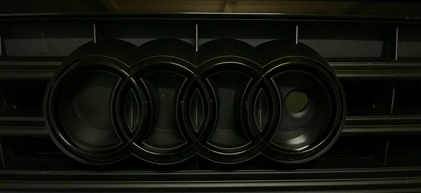 Audi Ringe / Embleme schwarz glänzend