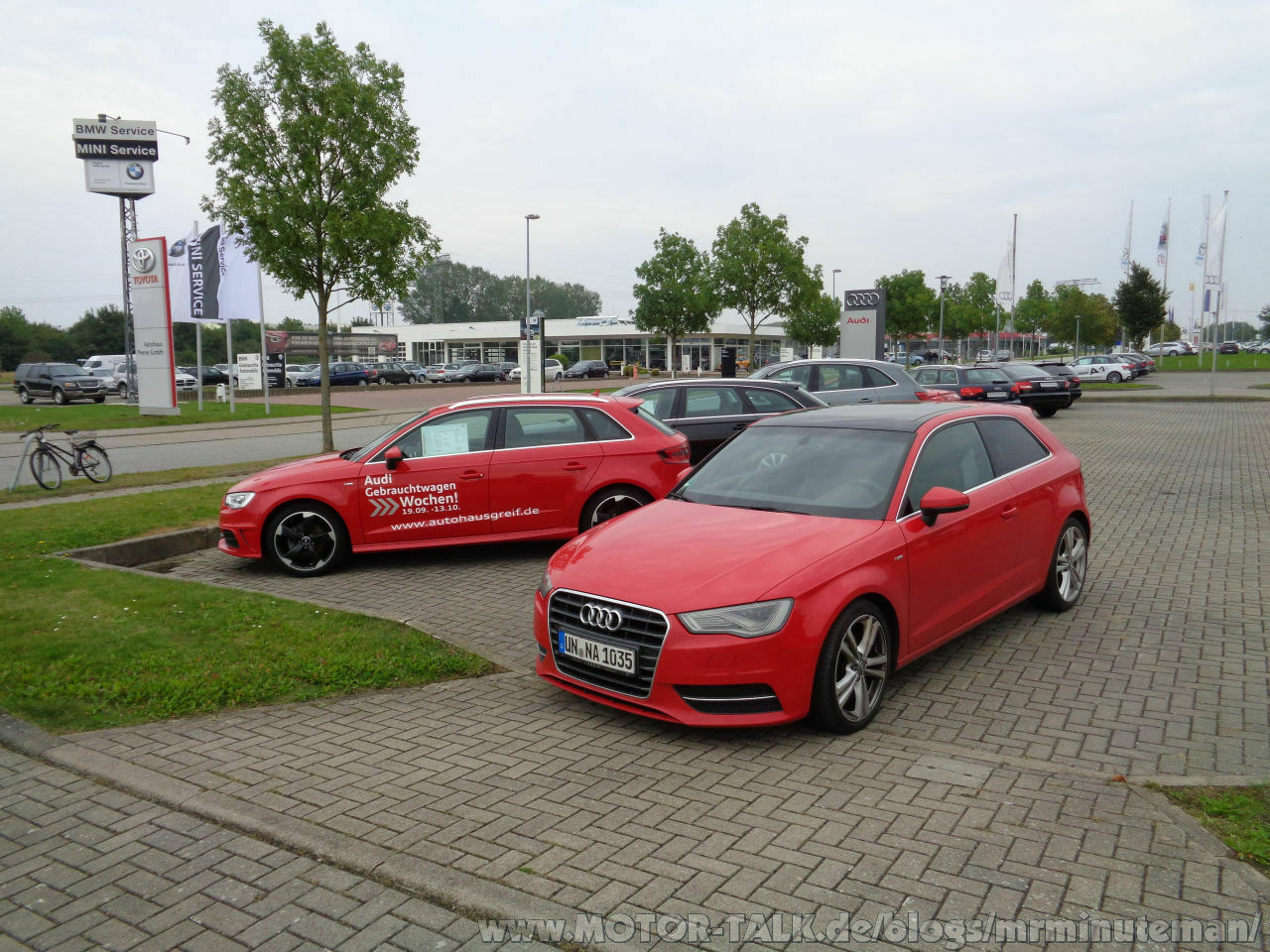 Der Schrottplatz - Spiegelsymmetrisch des Showrooms