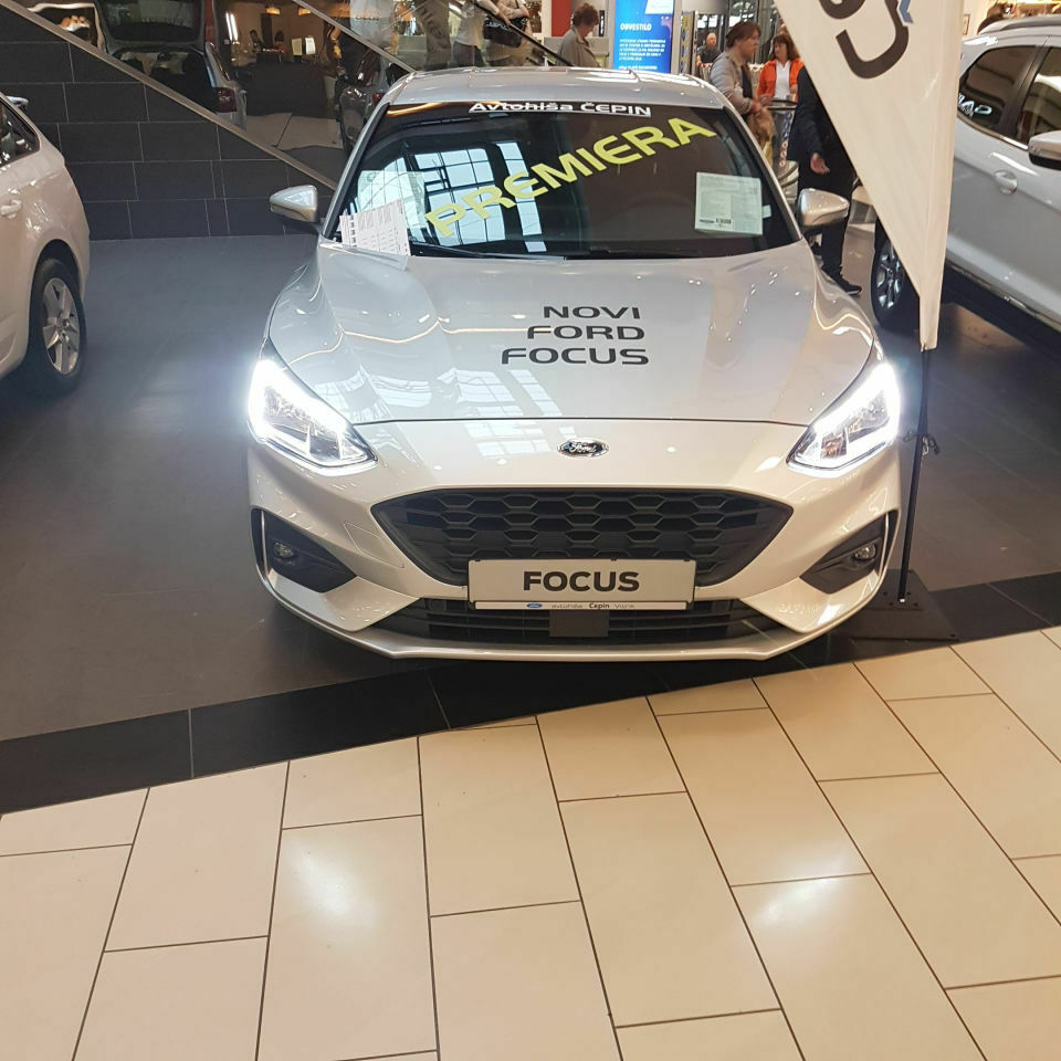 Türgriff schlägt auf Lack! Facelift- oder generelles Problem?