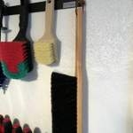 Aufgehängte Bürsten