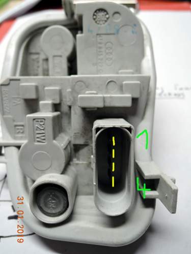 Steckerbelegung-ruecklicht-02