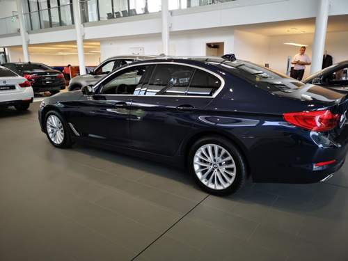 G30 imperialblau Seitenansicht