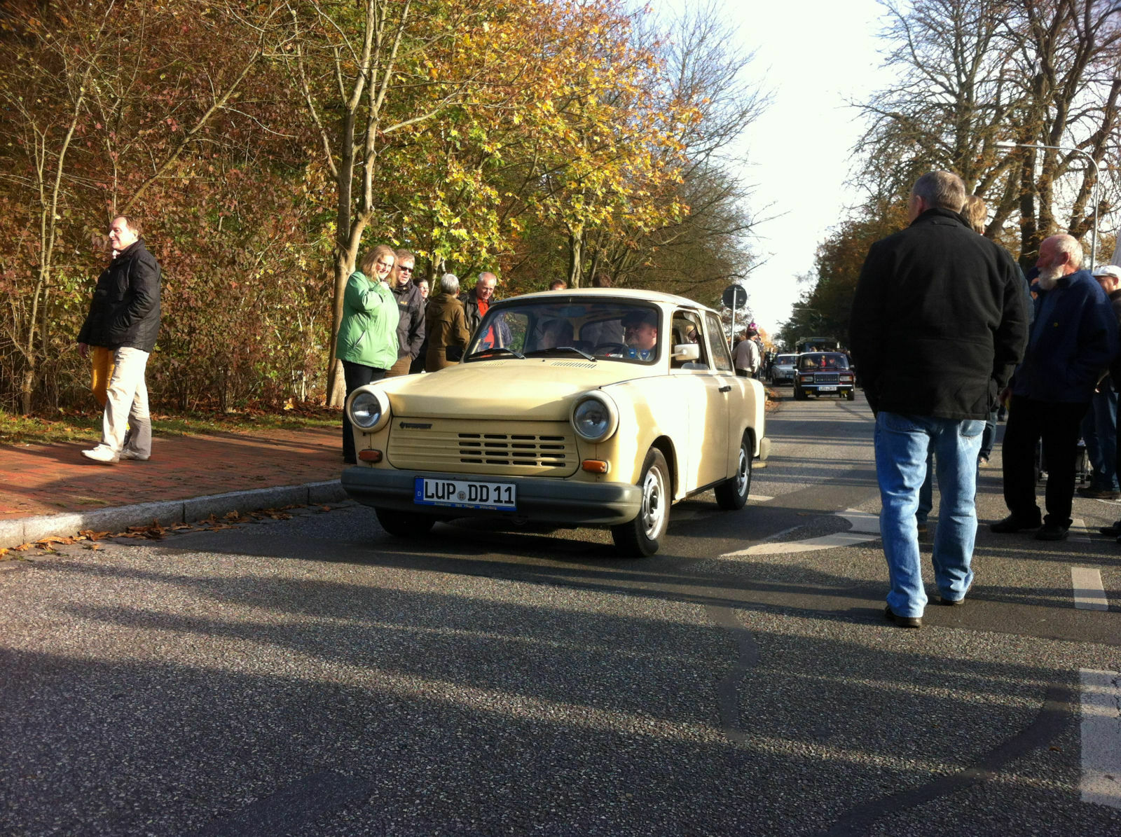 Der Schrottplatz - Spiegelsymmetrisch des Showrooms