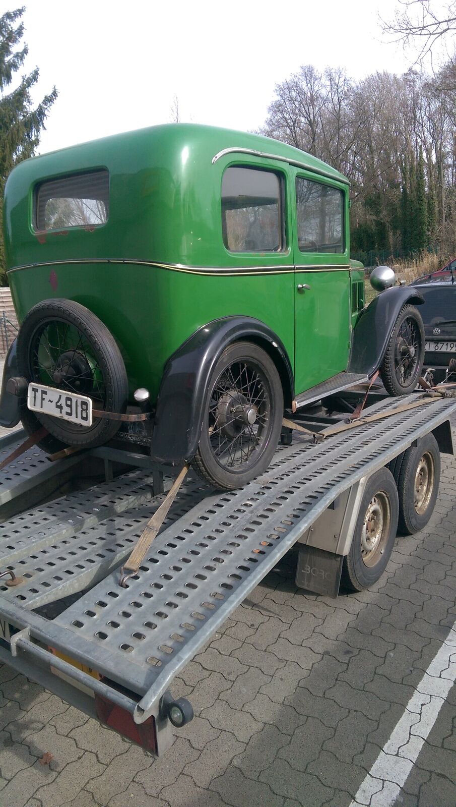 Der Schrottplatz - Spiegelsymmetrisch des Showrooms