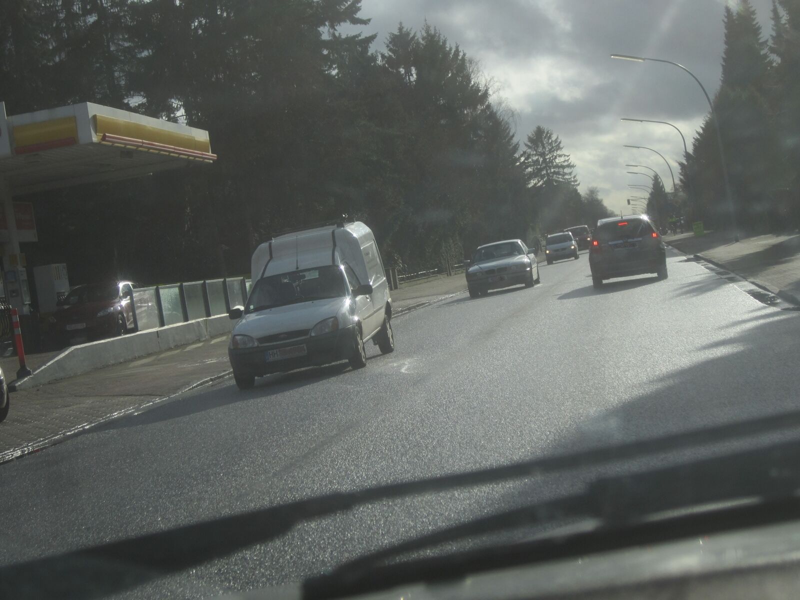 Der Schrottplatz - Spiegelsymmetrisch des Showrooms