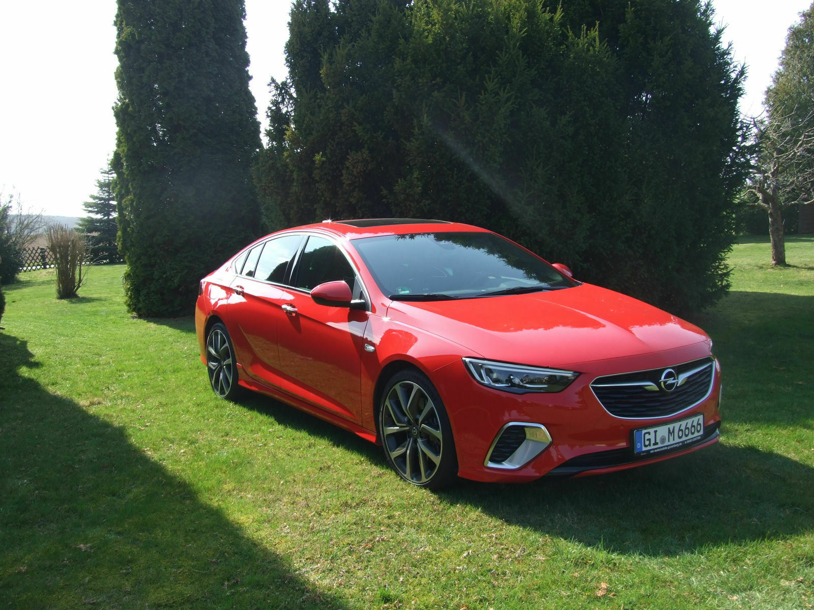 Zeigt her euren Insignia B