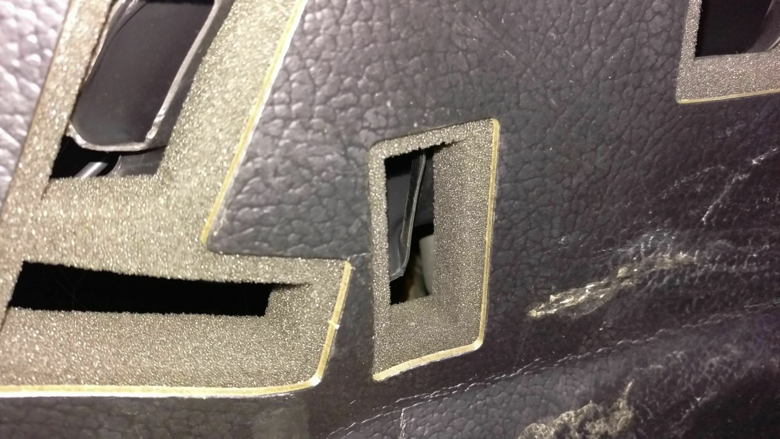 Omega B - X25XE - Nur heiße Luft im Fußraum auf beiden Seiten.