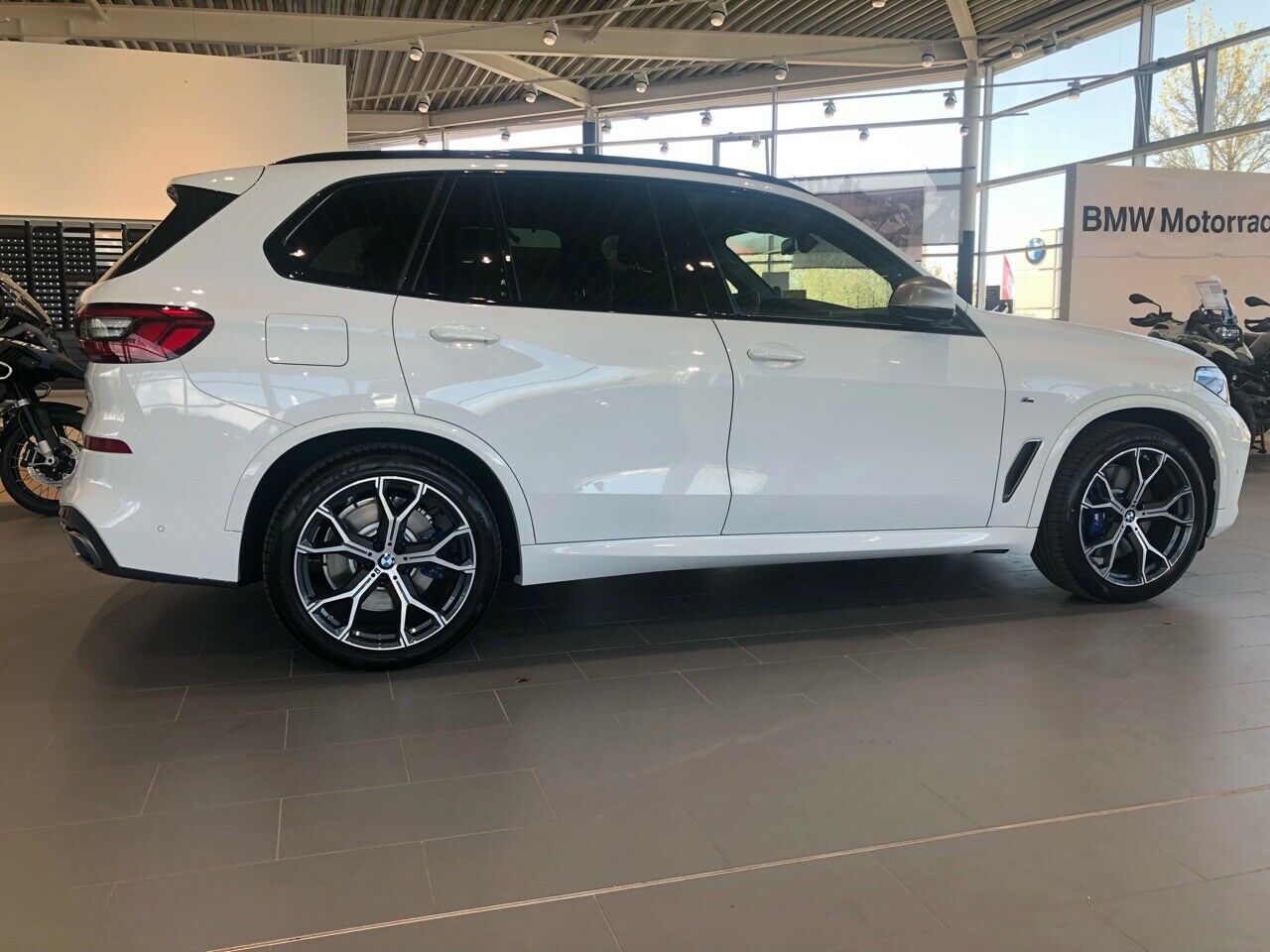 Darf ich vorstellen, mein Neuer...