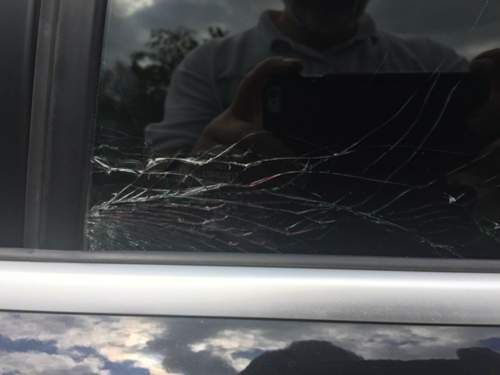 Zerbrochene Scheibe.jpg
