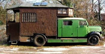 Verrueckte-campingbusse-wohnmobile-komische-camper-4